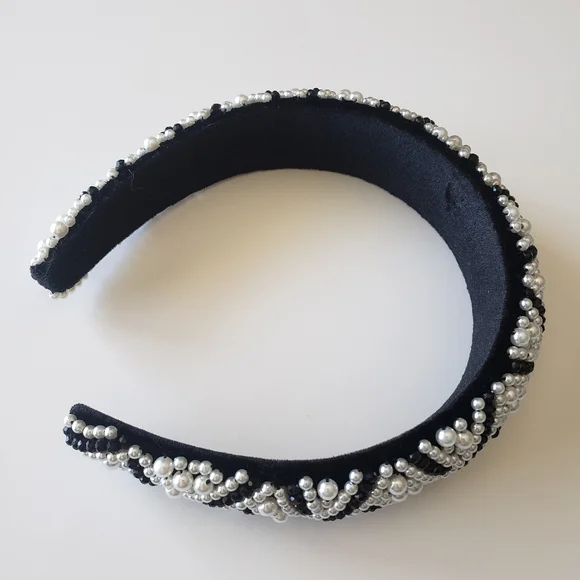 Luxury Faux Pearl and Black Beaded  Female Baroque Sponge Headband - Picture 5 of 6